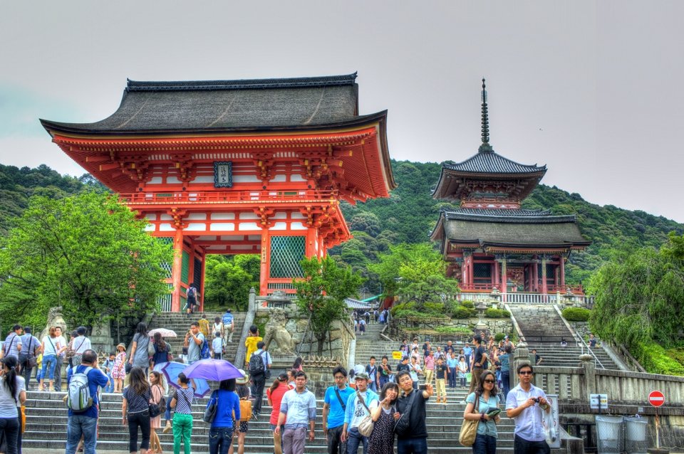 The red gate and pagoda at the top of the steps.