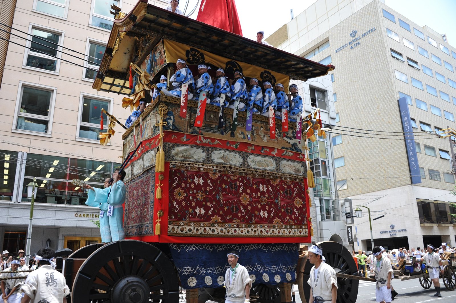 A float full of musicians in blue